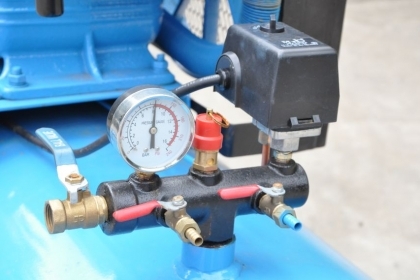 ขายปั้มลม 3สูบ(500ลิตรใหญ่) 10HPสภาพสวยเดิม ของใหม่เปิดตู้ติดมา1ตัว 38,500บาท เท่านั้น!!