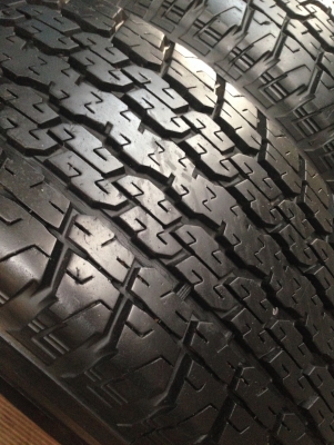 Bridgestone Dueler h/t 255 65 r17 ปี12-13 สภาพสวย ดอกเต็ม ส่งต่างจังหวัดได้ครับ T.061-9030026
