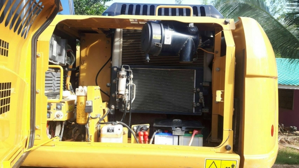 ขายรถแบคโฮ CAT 315 D เอกสารอินวอย ไมล์ 10700 ชม.ราคา 1550000