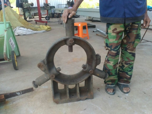 ขาย สามขา แท่นกลึง