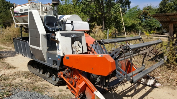 ขายด่วน!!Kubota dc60plus+ปี54+พร้อมพ่วงลาก สภาพสวยๆราคา219,000บาท