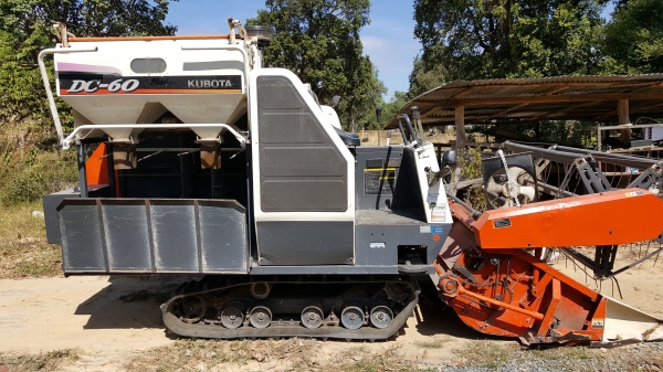 ขายด่วน!!Kubota dc60plus+ปี54+พร้อมพ่วงลาก สภาพสวยๆราคา219,000บาท