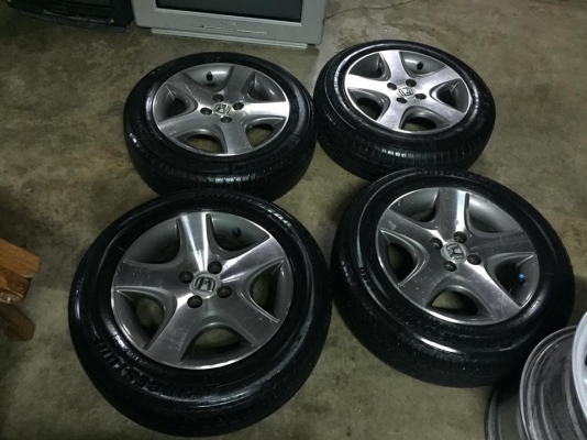 ขายล้อแม็ก HONDA CIVIC พร้อมยางขอบ15 4ล้อ 3,500 บาท ขายล้อแม็ก HONDA CIVIC พร้อมยางขอบ15 4ล้อ 3,500 บาท