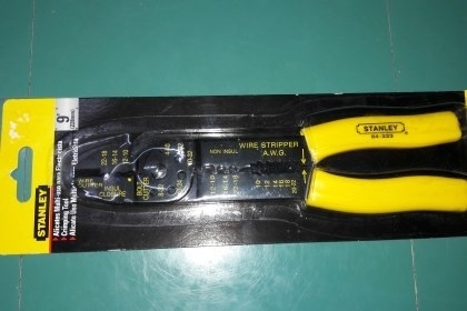 ขายคีมย้ำสายไฟSTANLEY MADE IN TAIWAN.ใหม่