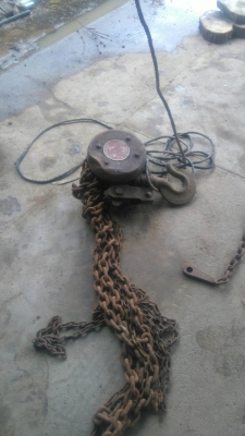 ขายด่วน รอกโซ่5ตัน.  ยี่ห้อรักกี้ เพียง 5000 เท่านั้น