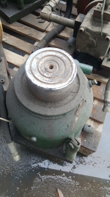 ขายปั๊มไฮโดรลิคพร้อมมอเตอร์ราคาชุดละ 6,000 บาทมี7 ชุดแม่แรง 100 ตันตัวละ 6,000 บาท