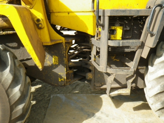 ขาย : รถตัก ยี่ห้อ : KOMATSU  รุ่น : WA100-3