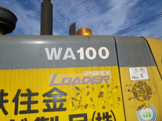 ขาย : รถตัก ยี่ห้อ : KOMATSU  รุ่น : WA100-3