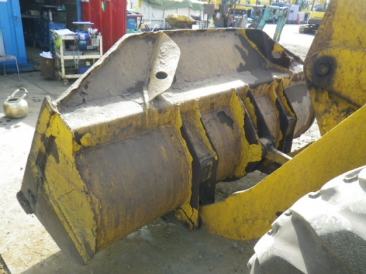 ขาย : รถตัก ยี่ห้อ : KOMATSU  รุ่น : WA100-3