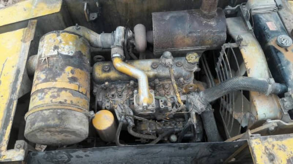 ขาย 295,000 KOMATSU PC120-2  เครื่องเดิม ปั้มแรง โช่หนา เอวแน่น (รถอยู่ ร้อยเอ็ด) 090-772-3710 090-772-3708