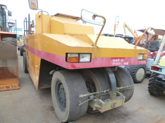 ขาย : รถบดล้อยาง7ล้อ ยี่ห้อ : DYNAPAC รุ่น : CP202W สี : เหลือง ขาย : รถบดล้อยาง7ล้อ ยี่ห้อ : DYNAPAC รุ่น : CP202W สี : เหลือง