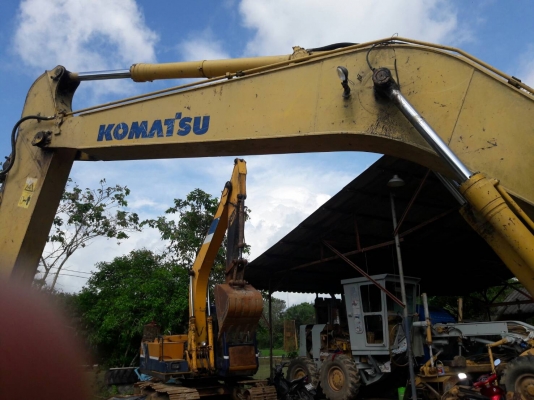 ขาย 1,495,000 KOMATSU pc 200-7 ไฟฟ้าครบ เครื่องดี ปั้มแรง เอวแน่น ช่วงล่างเต็ม ทำงาน 11,400 ชม อินวอ