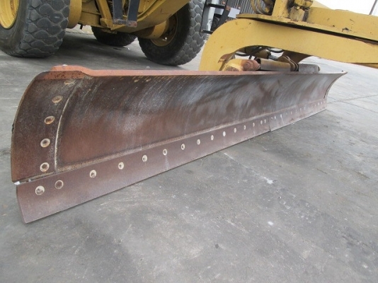 รถเกรด Cat (Motorgrader) 140H S/no: 2ZK04857 Year 2000