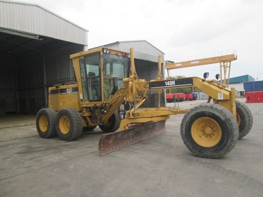 รถเกรด Cat (Motorgrader) 140H S/no: 2ZK04857 Year 2000