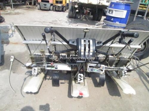 รถปลูกข้าวดำนาเดินตาม MITSUBISHI MP45 ใช้เครื่องเบนซินขนาด 4.2PS ปลูก 4 แถว รหัสสินค้า 14002000 โทร 