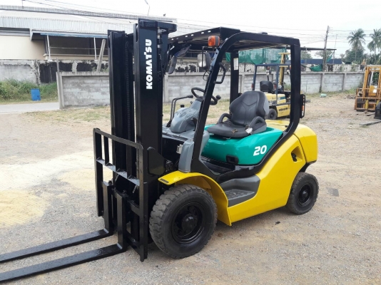 ขายรถยก KOMATSU  FG20-16 เครื่องเบนซิน H15 เกียร์ธรรมดา ยางหน้าลม ตันหลัง เสาสูง 3 เมตร ยกได้ 2 ตัน  ติดต่อ 098-7962549