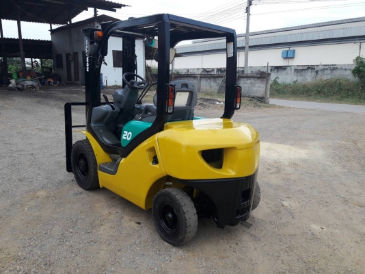 ขายรถยก KOMATSU  FG20-16 เครื่องเบนซิน H15 เกียร์ธรรมดา ยางหน้าลม ตันหลัง เสาสูง 3 เมตร ยกได้ 2 ตัน  ติดต่อ 098-7962549