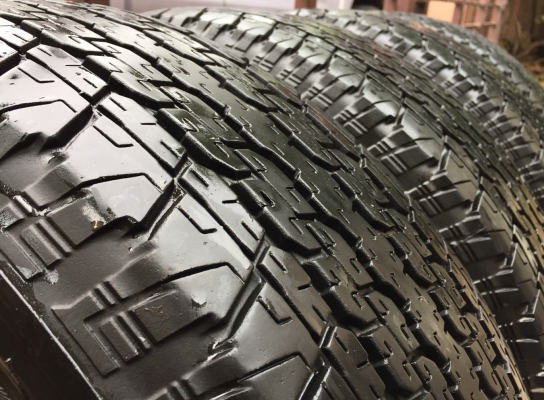 ยาง Bridgestone 245 70 16 ปลายปี16 ดอกเต็ม เนื้อนิ่ม ไม่มีปะ ราคาไม่แพง ยาง Bridgestone 245 70 16 ปลายปี16 ดอกเต็ม เนื้อนิ่ม ไม่มีปะ ราคาไม่แพง