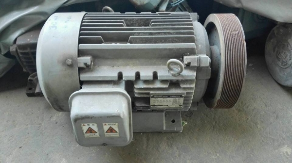 ** Sold ** มอเตอร์ Hitachi 30 HP 1450 RPM 380V สดนอกพร้อมใช้งาน