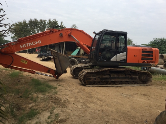 ขาย รถแบคโฮ HITACHI ZAXIS 200 สภาพดี พร้อมใช้งาน