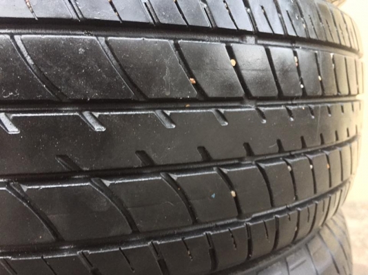 ขายยาง DUNLOP SP2030 185-60-15 ปี14 ดอกสวย ไม่มีปะ ไม่มีตำหนิ ชุดละ 2,200 บาท