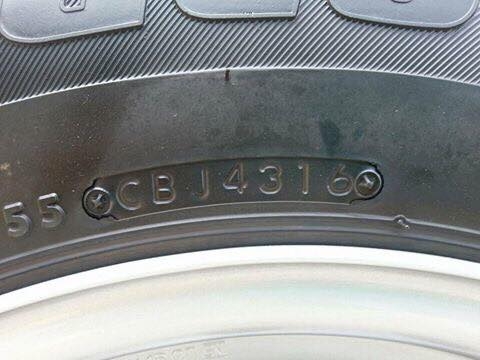 ขายยาง BRIDGESTONE DURAVIS 205-70-15 ปี16 สภาพป้ายแดง ตุ่มหน้ายางยังอยู่ ชุดละ 6,900 บาท