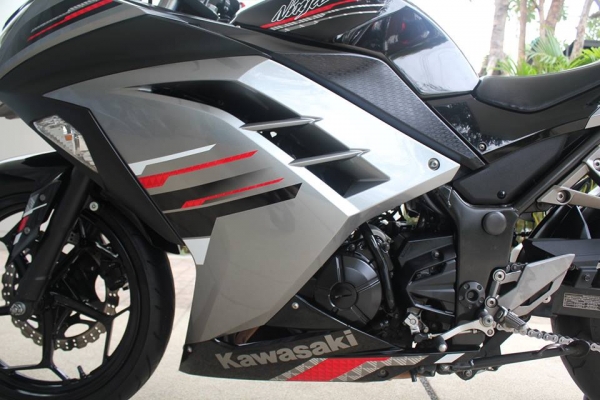 NINJA250 (2013) รถสวย พร้อมของแต่ง ราคา 85,900-