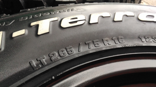 ชุดเทพครับ ล้อกะทะ + bf 265/75/16 ปี 14