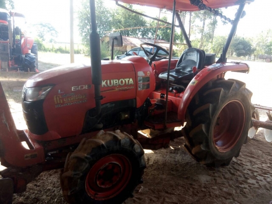 Kubota L3608 ปี55 หาง5 ใบดัน ชั่วโมงน้อย เล่มพร้อมโอน