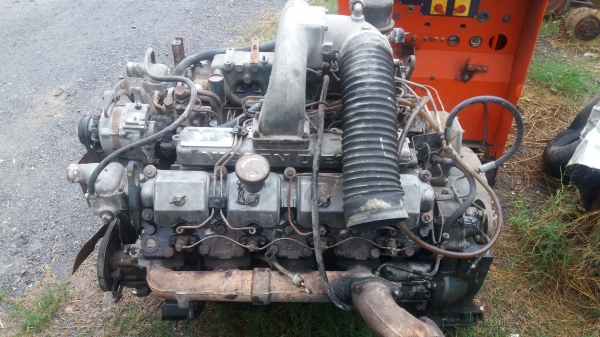 ประกาศขายเครื่อง นิสสัน RD 8 สตาทร์ติิดได้ เครื่องตัดลงจากรถ