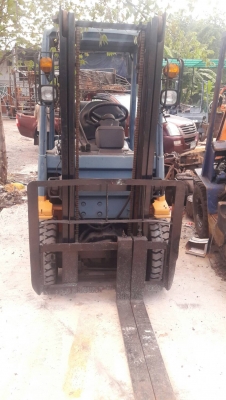 ขาย โฟรคลิฟท์ โตโยต้า รุ่น 7 เบนซิน ติดแก็ส 1.5 ตัน เสา 3 เมตร