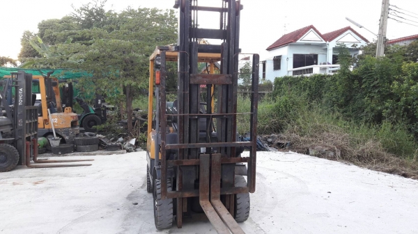 ขาย โฟรคลิฟท์ ทีซีเอ็ม 1.5 ตันเบนซิล