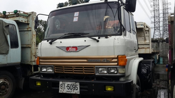 ขายหัวลากฮีโน่ซูโม่FM221เครื่องEM100สภาพดีมากๆ2เพลา220แรงม้าพวงมาลัยพาวเวอร์เบรคจิฟฟี่มีแอรพร้อมใช้มากๆราคา370000