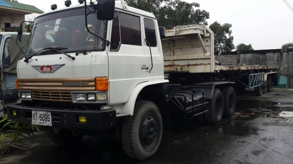 ขายหัวลากฮีโน่ซูโม่FM221เครื่องEM100สภาพดีมากๆ2เพลา220แรงม้าพวงมาลัยพาวเวอร์เบรคจิฟฟี่มีแอรพร้อมใช้มากๆราคา370000 ขายหัวลากฮีโน่ซูโม่FM221เครื่องEM100สภาพดีมากๆ2เพลา220แรงม้าพวงมาลัยพาวเวอร์เบรคจิฟฟี่มีแอรพร้อมใช้มากๆราคา370000