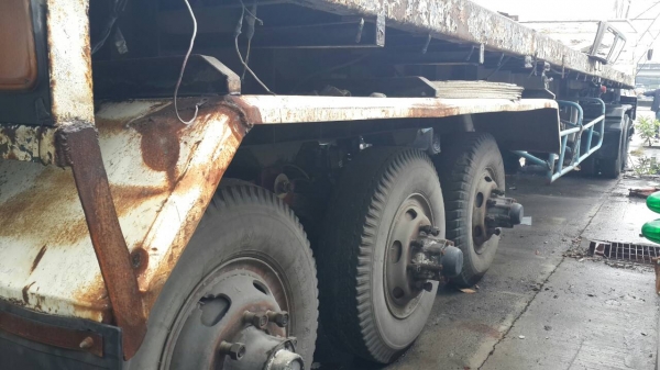 ขายหางพื้นเรียบ3เพลายาว 12เมตรของPNสภาพดีมีล้อครบราคา220000