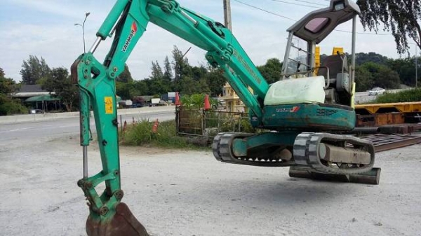รถขุด Yanmar รุ่น B3-3A เก่าญี่ปุ่นแท้ รถขุด Yanmar รุ่น B3-3A เก่าญี่ปุ่นแท้