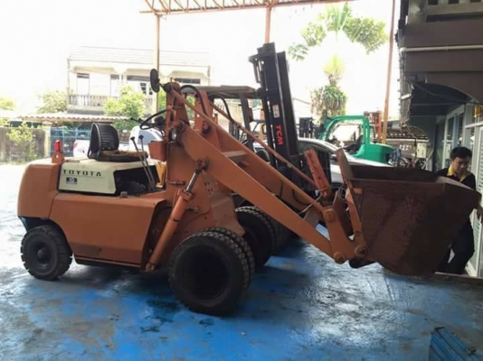 ขายรถตักTOYOTA2sd10