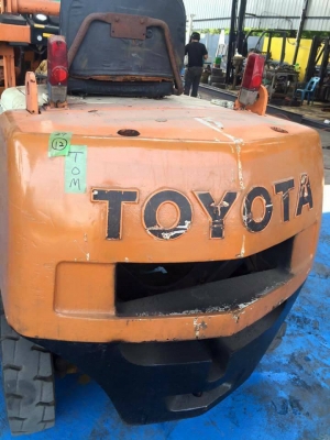 ขายรถตักTOYOTA2sd10 ขายรถตักTOYOTA2sd10