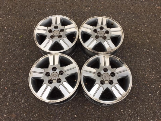 ขายล้อแม็กToyota Vigo ขอบ 15 ชุดละ 3,000 บาท ขายล้อแม็กToyota Vigo ขอบ 15 ชุดละ 3,000 บาท