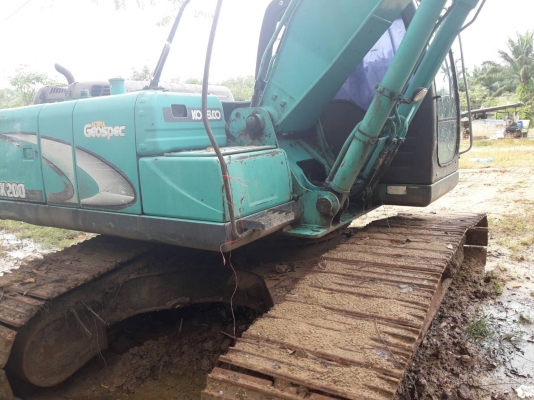 ขายรถแบคโฮ KOBELCO SK200-8 YN11 เอกสารเล่ม ราคา 1400000 ขายรถแบคโฮ KOBELCO SK200-8 YN11 เอกสารเล่ม ราคา 1400000