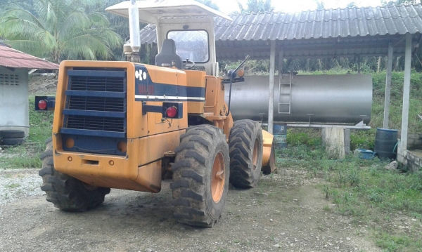 รถตัก KOMATSU 510. สนใจติดต่อ 081 - 6079515
