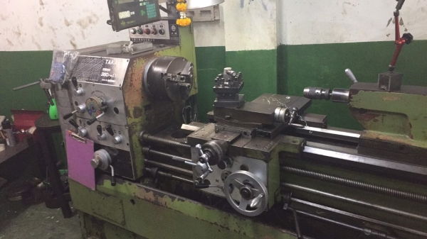 เครื่องกลึง ต้ากัง 6ฟุตพร้อมลิเนีย พร้อมใช้งาน