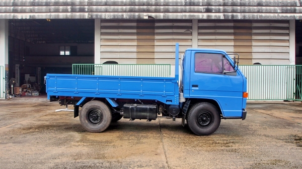 ISUZU NKR55E รถป้ายใหญ่ กระบะต่อใหม่ สภาพสวยๆ พร้อมใช้งาน