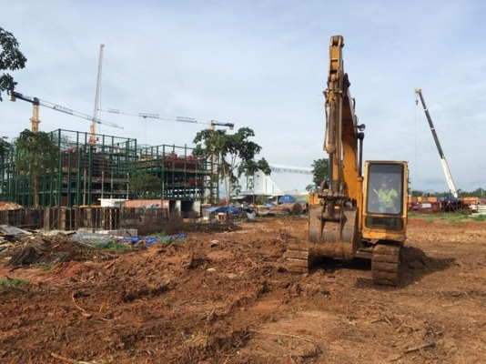 KOMATSU 100 รุ่น  2  (รถนอก ) เอกสาร  แอร์ เย็น  ราคา  360,000  บาท