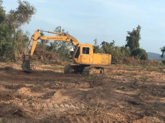 KOMATSU 100 รุ่น  2  (รถนอก ) เอกสาร  แอร์ เย็น  ราคา  360,000  บาท