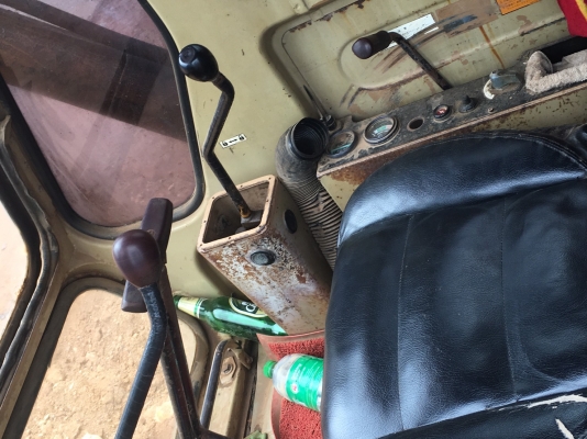 KOMATSU 100 รุ่น  2  (รถนอก ) เอกสาร  แอร์ เย็น  ราคา  360,000  บาท