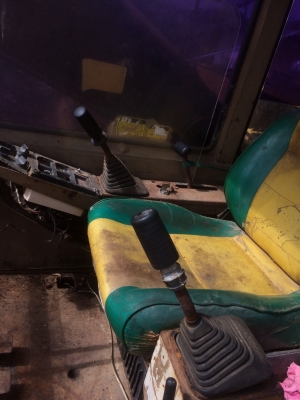 ขาย CAT    200 เก่านอก เครื่อง 6 BG เทอร์โบ ปั้มK 13รถสวย  พร้อมใช้งาน  ราคา 650,000 บาท