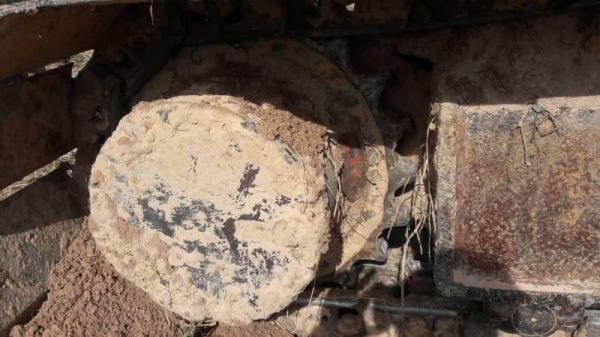 ขาย 785,000 KOMATSU PC200-6  เครื่องดี ปั้มแรง ไฟฟ้าครบ โช่หนา เอวแน่น เอกสารอินวอยท์ รถอยู่ จ.ร้อยเอ็ด 090-772-3710 090-772-3708