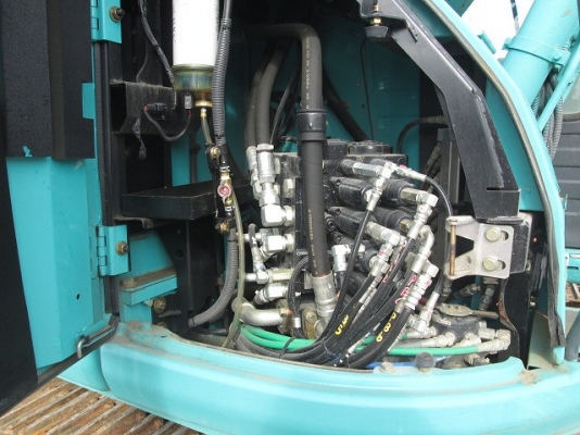 ขายรถขุด Kobelco SK135SR-2 ปี 2009 มือสองนำเข้าจากญี่ปุ่นแท้ สภาพสวย ยังไม่เคยใช้งานที่ไทย