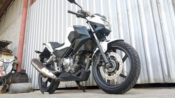 CB300F ราคา PCX รถปี 57 สวยไม่ล้มไม่ชนพร้อมใช้ เครื่องเดิมขี่นิ่ม CB300F ราคา PCX รถปี 57 สวยไม่ล้มไม่ชนพร้อมใช้ เครื่องเดิมขี่นิ่ม